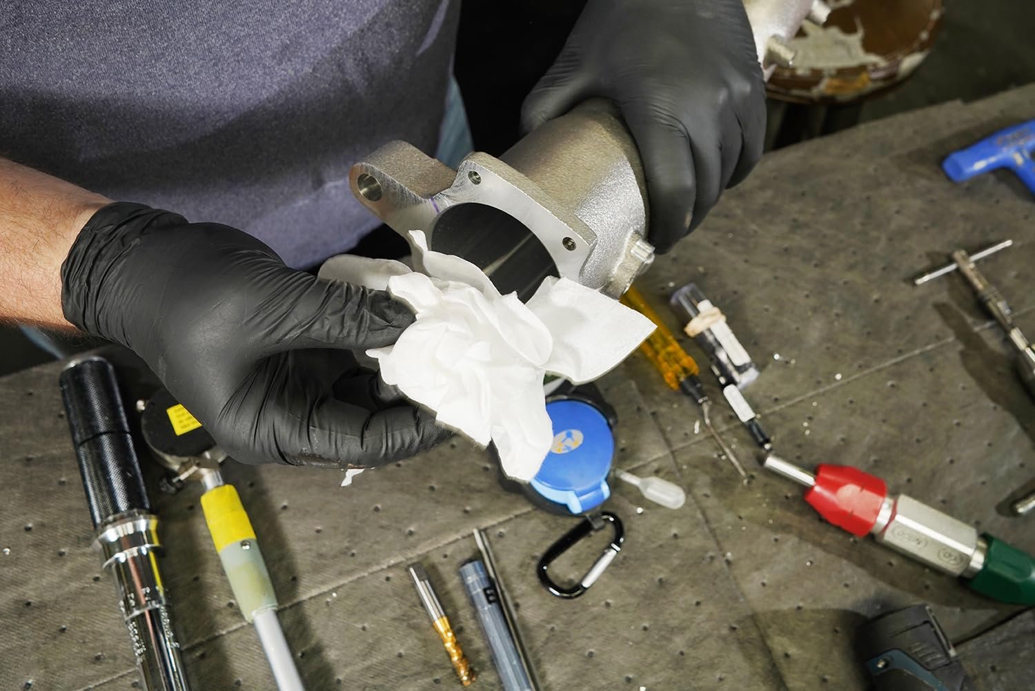 Spilfyter Small Task Absorbent Pads - 13" x 10", 100-Pack - Universal Leak, Drip, and Spill Control, 12 Gal Absorbency- GFF-1310